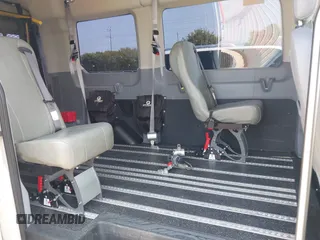 2018 Ford Transit Passenger XL с VIN 1FMZK1CM2JKA97533, выставлен на аукционе IAAI как лот 41908958 с пробегом 204 540 миль миль и . История ставок и продаж доступна на DreamBid. Изображение 8.