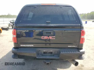 2017 GMC Sierra 2500HD Denali z VIN 1GT12UEY4HF203003, wystawiony jako Copart lot #55095115 z przebiegiem 172 926 mil mil oraz Szkoda całkowita • Salvage title. Historia ofert i sprzedaży dostępna na DreamBid. Obrazek 6.