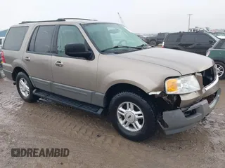 2003 Ford Expedition Special Service with VIN 1FMPU16LX3LC12655, listed as a IAAI auction lot 41109651 with 209,770 mi miles. Bid and sale history available at carsss.com. Image 1.