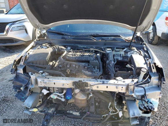 2020 Chevrolet Impala Premier with VIN 1G1105S30LU101683, listed as a Copart auction lot 45017635 with 107,621 mi miles and Non Repairable. Bid and sale history available at carsss.com. Image 11.