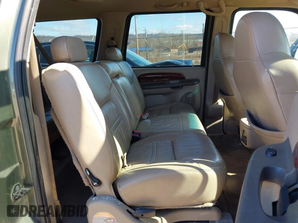 2001 Ford Excursion Limited with VIN 1FMNU43S21EA39638, listed as a IAAI auction lot 41817300 with 191,354 mi miles and . Bid and sale history available at DreamBid. Image 8.