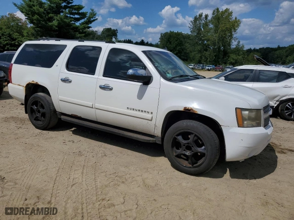 2007 Chevrolet Suburban LTZ with VIN 3GNFK16377G132133, listed as a Copart auction lot 68773094 with 172,310 mi miles and Non Repairable. Bid and sale history available at carsss.com. Image 4.