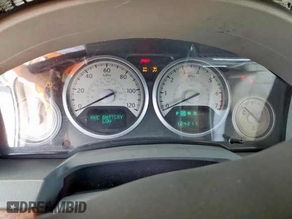 2008 Chrysler Town & Country Touring with VIN 2A8HR54P48R754428, listed as a Copart auction lot 57054175 with 124,211 mi miles and Salvage title. Bid and sale history available at DreamBid. Image 9.