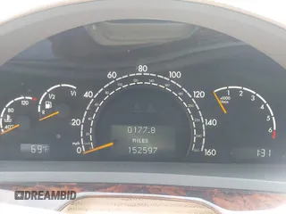 2004 Mercedes-Benz S 500 z VIN WDBNG75J54A418550, wystawiony jako IAAI lot #42444566 z przebiegiem 152 597 mil mil oraz . Historia ofert i sprzedaży dostępna na DreamBid. Obrazek 7.