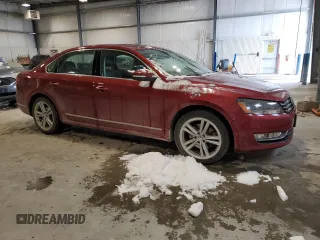 2015 Volkswagen Passat SEL Premium z VIN 1VWCV7A37FC011212, wystawiony jako Copart lot #45244485 z przebiegiem 126 407 mil mil oraz Szkoda całkowita • Salvage title. Historia ofert i sprzedaży dostępna na DreamBid. Obrazek 4.