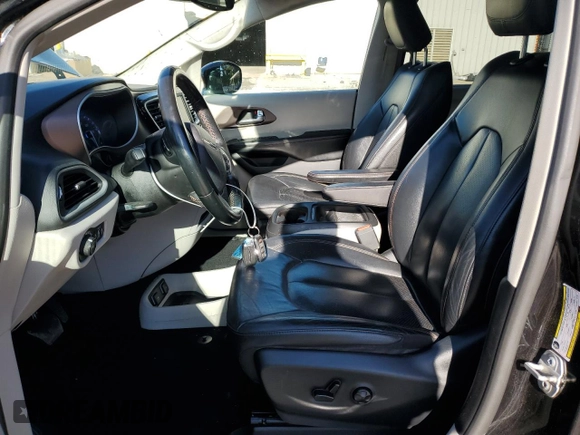 2019 Chrysler Pacifica Touring L with VIN 2C4RC1BG8KR537514, listed as a Copart auction lot 57788625 with 129,346 mi miles and Salvage title. Bid and sale history available at DreamBid. Image 7.