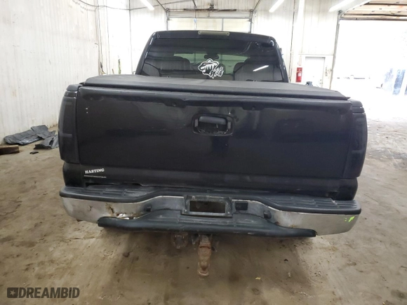 2007 Chevrolet Silverado 1500 Classic LT1 with VIN 2GCEK13Z971101553, listed as a Copart auction lot 84607484 with 205,845 mi miles and Salvage Title. Bid and sale history available at carsss.com. Image 6.
