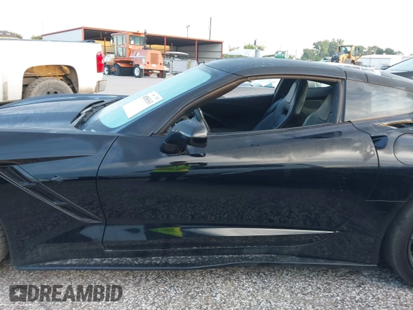2017 Chevrolet Corvette 1LT with VIN 1G1YB2D71H5120591, listed as a IAAI auction lot 40208363 with 26,397 mi miles and . Bid and sale history available at DreamBid. Image 14.