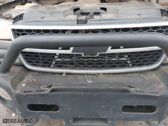 2006 Chevrolet Silverado 1500 LT2 with VIN 1GCEK19BX6Z188783, listed as a IAAI auction lot 41635021 with 238,312 mi miles. Bid and sale history available at carsss.com. Image 6.