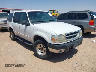1999 Ford Explorer XLT z VIN 1FMZU34EXXUB24892, wystawiony jako IAAI lot #42360239 z przebiegiem 497 613 mil mil oraz . Historia ofert i sprzedaży dostępna na DreamBid. Obrazek 1.