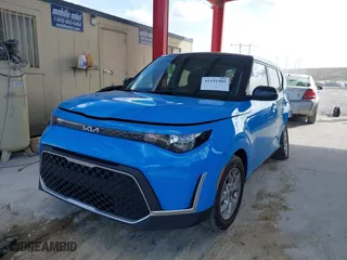 2025 Kia Soul LX with VIN KNDJ23AU4S7246240, listed as a IAAI auction lot 41191905 with 3,918 mi miles. Bid and sale history available at carsss.com. Image 18.