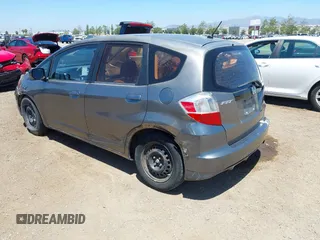 2013 Honda Fit z VIN JHMGE8H34DC082914, wystawiony jako IAAI lot #42288271 z przebiegiem 186 269 mil mil oraz . Historia ofert i sprzedaży dostępna na DreamBid. Obrazek 3.