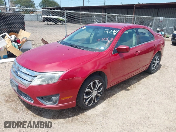 2010 Ford Fusion SE z VIN 3FAHP0HA2AR262234, wystawiony jako IAAI lot #42445664 z przebiegiem 85 912 mil mil oraz . Historia ofert i sprzedaży dostępna na DreamBid. Obrazek 2.