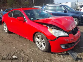 2010 Hyundai Genesis Coupe Grand Touring with VIN KMHHU6KH8AU014991, listed as a IAAI auction lot 40725251 with 116,051 mi miles. Bid and sale history available at carsss.com. Image 1.