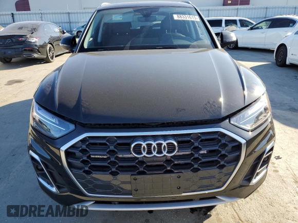2021 Audi Q5 Premium Plus with VIN WA1E2AFY6M2132199, listed as a Copart auction lot 88331615 with 20,555 mi miles and Salvage Title. Bid and sale history available at carsss.com. Image 5.