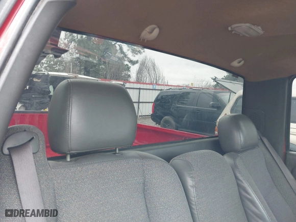 2006 Chevrolet Silverado 1500 Work Truck with VIN 3GCEC14X56G260456, listed as a IAAI auction lot 41631680 with 308,662 mi miles. Bid and sale history available at carsss.com. Image 8.
