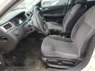 2008 Chevrolet Impala Police Police z VIN 2G1WS553X81370577, wystawiony jako Copart lot #52849335 z przebiegiem 140 960 mil mil oraz Tytuł czysty. Historia ofert i sprzedaży dostępna na DreamBid. Obrazek 7.