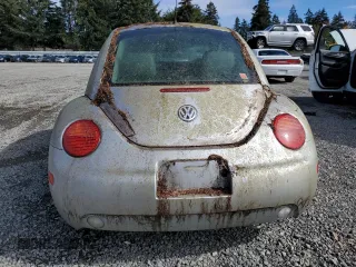 2004 Volkswagen New Beetle Coupe GLS with VIN 3VWCK31C74M423644, listed as a Copart auction lot 73349914 with 239,664 mi miles and Clean Title. Bid and sale history available at carsss.com. Image 6.