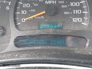 2005 Chevrolet Tahoe Z71 with VIN 1GNEC13T85R137643, listed as a IAAI auction lot 41077117 with 259,012 mi miles. Bid and sale history available at carsss.com. Image 7.