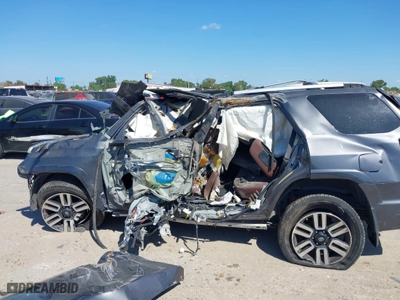 2019 Toyota 4Runner SR5 with VIN JTEBU5JR9K5709552, listed as a IAAI auction lot 40316407 with 1 mi miles. Bid and sale history available at carsss.com. Image 14.