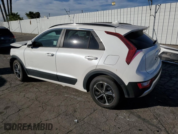2024 Kia Niro LX with VIN KNDCP3LE5R5137078, listed as a Copart auction lot 80489944 with 38,547 mi miles and Salvage Title. Bid and sale history available at carsss.com. Image 2.