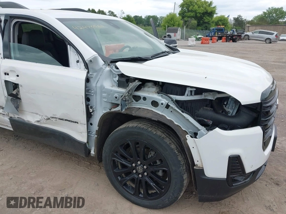 2023 GMC Acadia SLT with VIN 1GKKNUL43PZ102273, listed as a IAAI auction lot 42470568 with 24,161 mi miles and . Bid and sale history available at DreamBid. Image 6.