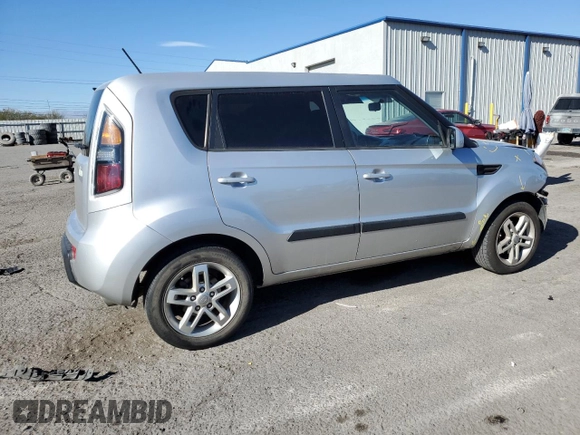 2011 Kia Soul + with VIN KNDJT2A22B7717775, listed as a Copart auction lot 81186954 with 154,095 mi miles and Salvage Title. Bid and sale history available at carsss.com. Image 3.