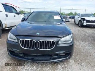 2013 BMW 7 Series 750Li z VIN WBAYE8C59DD133605, wystawiony jako IAAI lot #42179893 z przebiegiem 73 065 mil mil oraz . Historia ofert i sprzedaży dostępna na DreamBid. Obrazek 12.