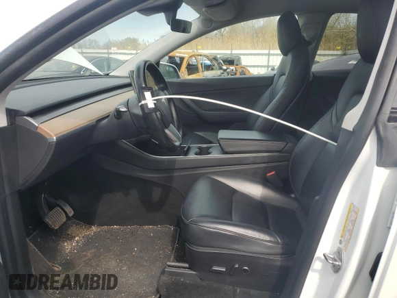 2021 Tesla Model Y Long Range z VIN 5YJYGDEE6MF077764, wystawiony jako Copart lot #53814015 z przebiegiem 87 903 mil mil oraz Szkoda całkowita • Salvage title. Historia ofert i sprzedaży dostępna na DreamBid. Obrazek 7.