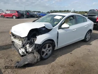 2012 Volvo S60 T5 with VIN YV1622FS6C2053118, listed as a IAAI auction lot 41934340 with 156,375 mi miles. Bid and sale history available at carsss.com. Image 2.