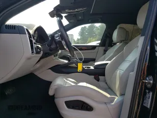 2022 Porsche Cayenne E-Hybrid Hybrid with VIN WP1AE2AY7NDA26356, listed as a Copart auction lot 69035584 with 34,883 mi miles and Salvage title. Bid and sale history available at DreamBid. Image 7.