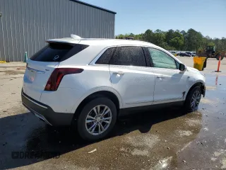 2021 Cadillac XT5 FWD Premium Luxury z VIN 1GYKNCRS2MZ209820, wystawiony jako Copart lot #51332565 z przebiegiem 52 916 mil mil oraz Szkoda całkowita • Salvage title. Historia ofert i sprzedaży dostępna na DreamBid. Obrazek 3.