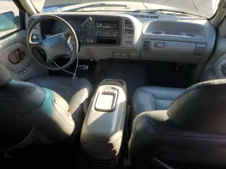 1996 GMC Yukon with VIN 1GKEK13R1TJ741714, listed as a Copart auction lot 46814635 with 406,969 mi miles and Salvage Title. Bid and sale history available at carsss.com. Image 8.
