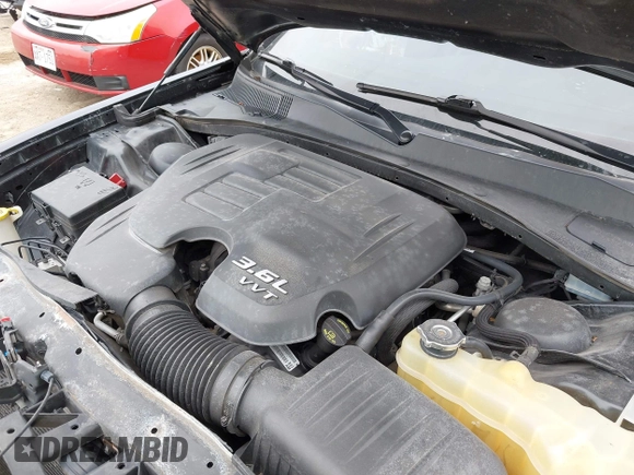 2019 Chrysler 300 S with VIN 2C3CCABG9KH654079, listed as a IAAI auction lot 42060051 with 191,184 mi miles and . Bid and sale history available at DreamBid. Image 10.
