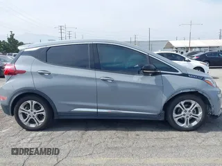 2019 Chevrolet Bolt EV LT z VIN 1G1FW6S06K4102223, wystawiony jako IAAI lot #42305594 z przebiegiem 136 966 mil mil oraz . Historia ofert i sprzedaży dostępna na DreamBid. Obrazek 14.