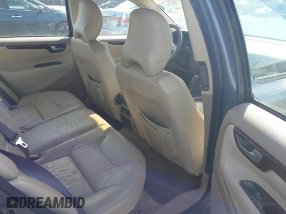 2002 Volvo V70 with VIN YV1SW58D421197371, listed as a IAAI auction lot 41678540 with 219,756 mi miles and . Bid and sale history available at DreamBid. Image 8.