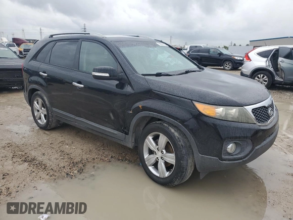 2013 Kia Sorento EX with VIN 5XYKU4A62DG390929, listed as a Copart auction lot 50925105 with 110,973 mi miles and Salvage Title. Bid and sale history available at carsss.com. Image 4.