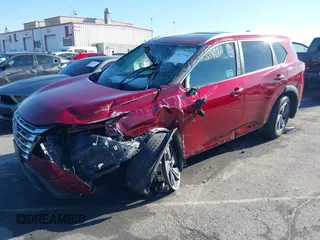 2024 Nissan Rogue SV z VIN 5N1BT3BA9RC705037, wystawiony jako IAAI lot #41827594 z przebiegiem 13 435 mil mil oraz . Historia ofert i sprzedaży dostępna na DreamBid. Obrazek 2.
