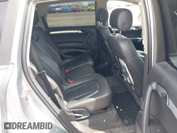 2009 Audi Q7 with VIN WA1AY74L79D001320, listed as a IAAI auction lot 42114464 with 134,158 mi miles. Bid and sale history available at carsss.com. Image 8.