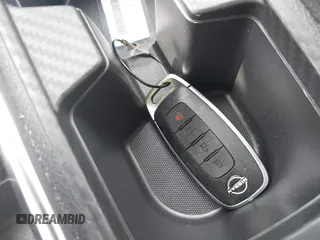 2024 Nissan Sentra SV z VIN 3N1AB8CV9RY378425, wystawiony jako IAAI lot #42288135 z przebiegiem 21 934 mil mil oraz . Historia ofert i sprzedaży dostępna na DreamBid. Obrazek 11.