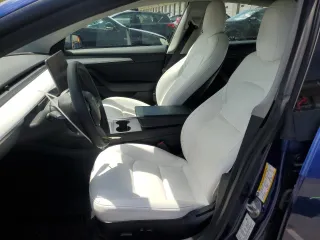 2021 Tesla Model 3 Standard Range Plus z VIN 5YJ3E1EA8MF978274, wystawiony jako Copart lot #53848845 z przebiegiem 79 189 mil mil oraz Szkody całkowita. Historia ofert i sprzedaży dostępna na DreamBid. Obrazek 7.