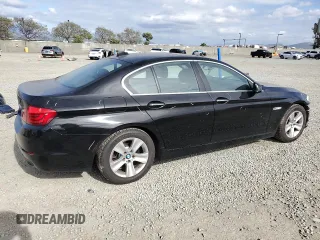 2013 BMW 5 Series 528i with VIN WBAXG5C51DD231693, listed as a Copart auction lot 53683555 with 86,460 mi miles and Salvage Title. Bid and sale history available at carsss.com. Image 3.