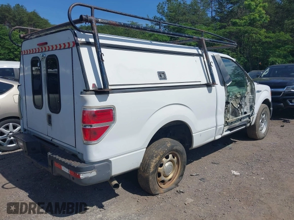 2013 Ford F-150 XL with VIN 1FTMF1CM5DKD84369, listed as a IAAI auction lot 42185654 with Not Provided miles and . Bid and sale history available at carsss.com. Image 4.