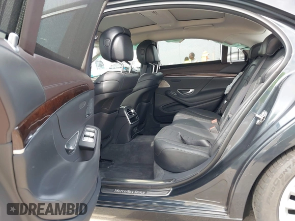 2018 Mercedes-Benz S 560 z VIN WDDUG8DB4JA403150, wystawiony jako IAAI lot #42513172 z przebiegiem Nie podano mil oraz . Historia ofert i sprzedaży dostępna na DreamBid. Obrazek 8.