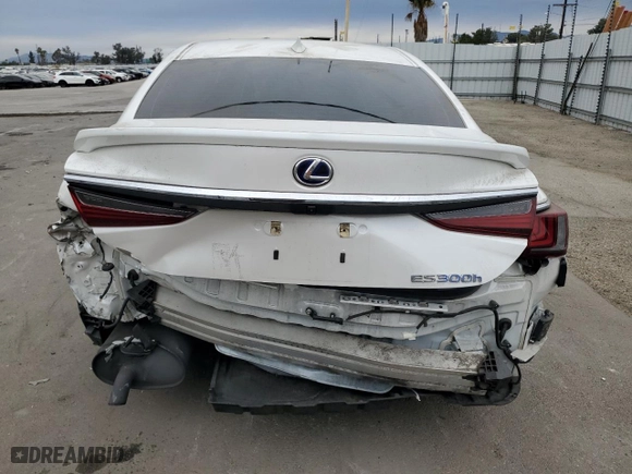 2021 Lexus ES with VIN 58ADA1C11MU010399, listed as a Copart auction lot 81591514 with 63,212 mi miles and Salvage Title. Bid and sale history available at carsss.com. Image 6.