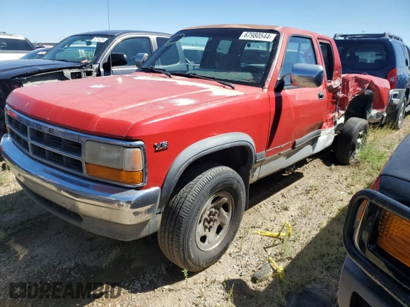 1996 Dodge Dakota z VIN 1B7GG23X1TS537628, wystawiony jako Copart lot #67980544 z przebiegiem 239 132 mil mil oraz Szkoda całkowita • Salvage title. Historia ofert i sprzedaży dostępna na DreamBid. Obrazek 1.