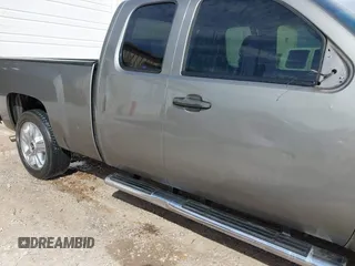 2007 Chevrolet Silverado 1500 LT w/1LT with VIN 2GCEC19J771721896, listed as a IAAI auction lot 41703914 with 217,121 mi miles. Bid and sale history available at carsss.com. Image 6.