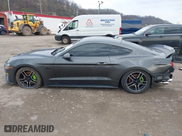 2018 Ford Mustang GT z VIN 1FA6P8CF9J5179766, wystawiony jako IAAI lot #41977000 z przebiegiem 83 608 mil mil oraz . Historia ofert i sprzedaży dostępna na DreamBid. Obrazek 15.