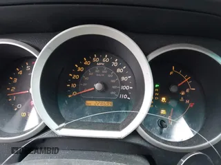 2007 Toyota 4Runner SR5 with VIN JTEZU14R078067697, listed as a IAAI auction lot 41310777 with 228,694 mi miles and . Bid and sale history available at DreamBid. Image 7.