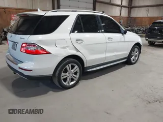 2015 Mercedes-Benz M 350 with VIN 4JGDA5HB3FA492815, listed as a IAAI auction lot 41976237 with 181,940 mi miles and . Bid and sale history available at carsss.com. Image 4.